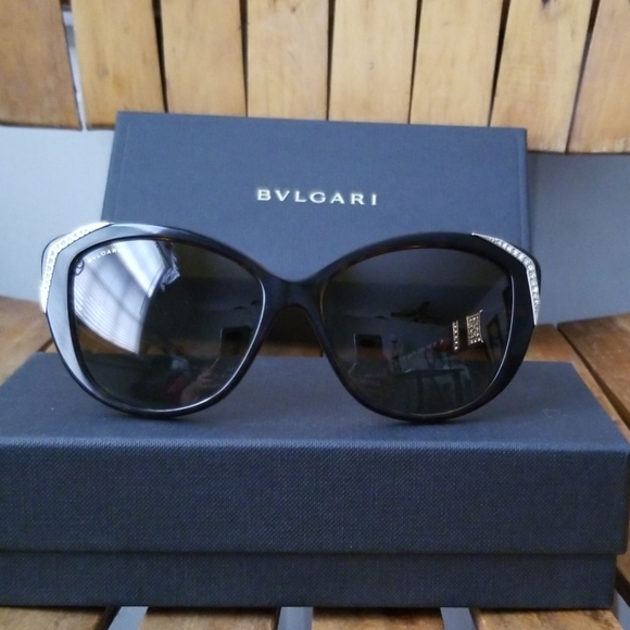 BVLGARI Accessories - Bvlgari authentic sun glasses.